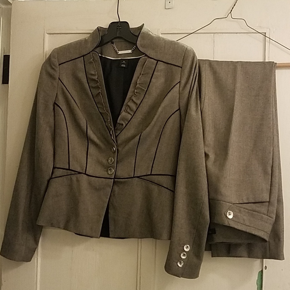 White House Black Market pants suit 00